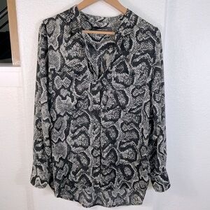 Larry Levine Snake Print Blouse